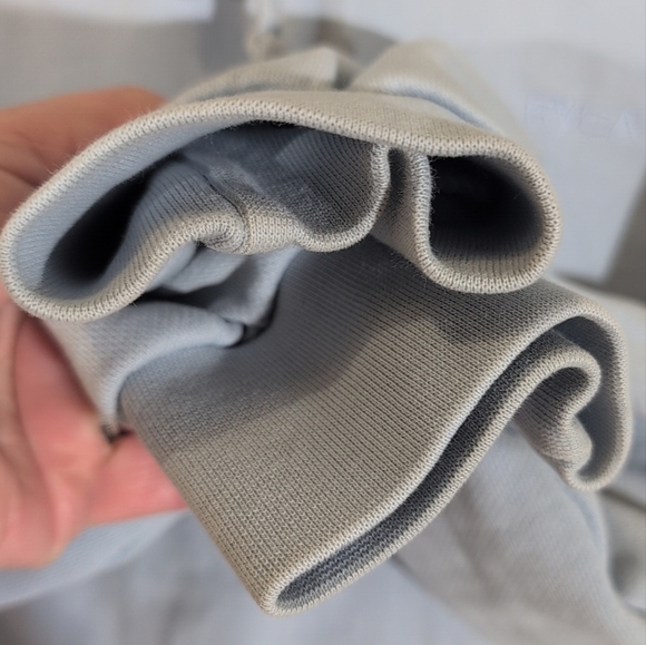 RVCA  Pullover Women's Hoodie Size Small Light Blue - Picture 5 of 9